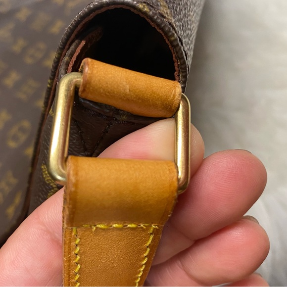 💗💗💗SOLD💗💗💗

🤩🤩🤩SALSA GM CROSSBODY🤩🤩🤩 - Picture 5 of 13